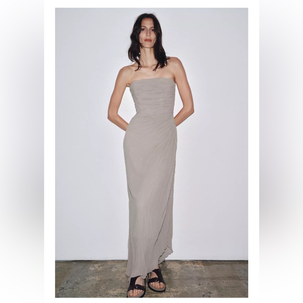 PLEATED STRAPLESS DRESS